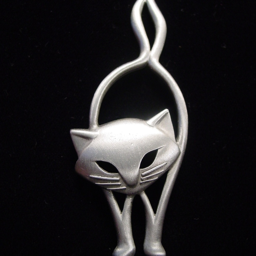 COPY - 🆕 'Large Outline of Siamese Cat' Pin Brooch